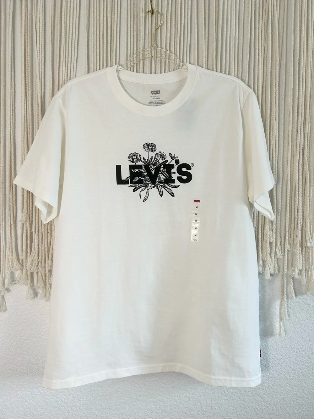 Levi's White Short-Sleeve Tee with Black Floral Logo